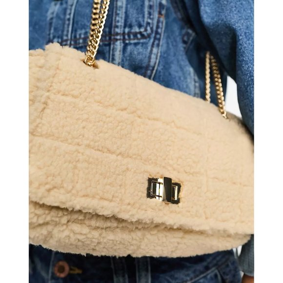 Glamorous Beige Teddy Quilted Chain Strap Shoulder Bag - Picture 4 of 5